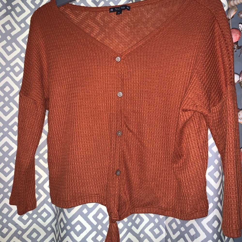 Cropped shirt with buttons!